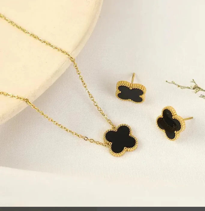 Aura mart  Clover Pendant With Ear Studs